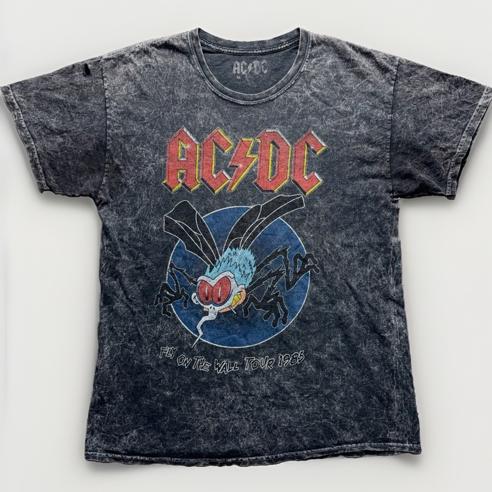 AC/DC Fly on the Wall Tour 1985 Black Tee M Graphic Rock Band Faded Distressed